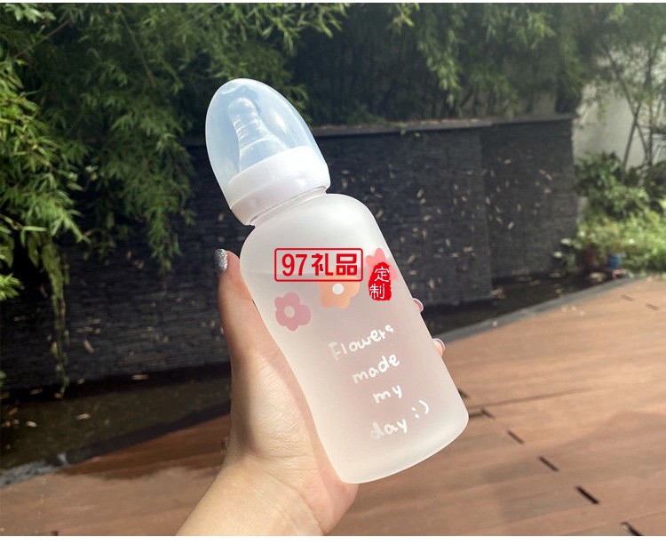 可愛奶嘴奶瓶水杯ins塑料網(wǎng)紅帶吸管杯子